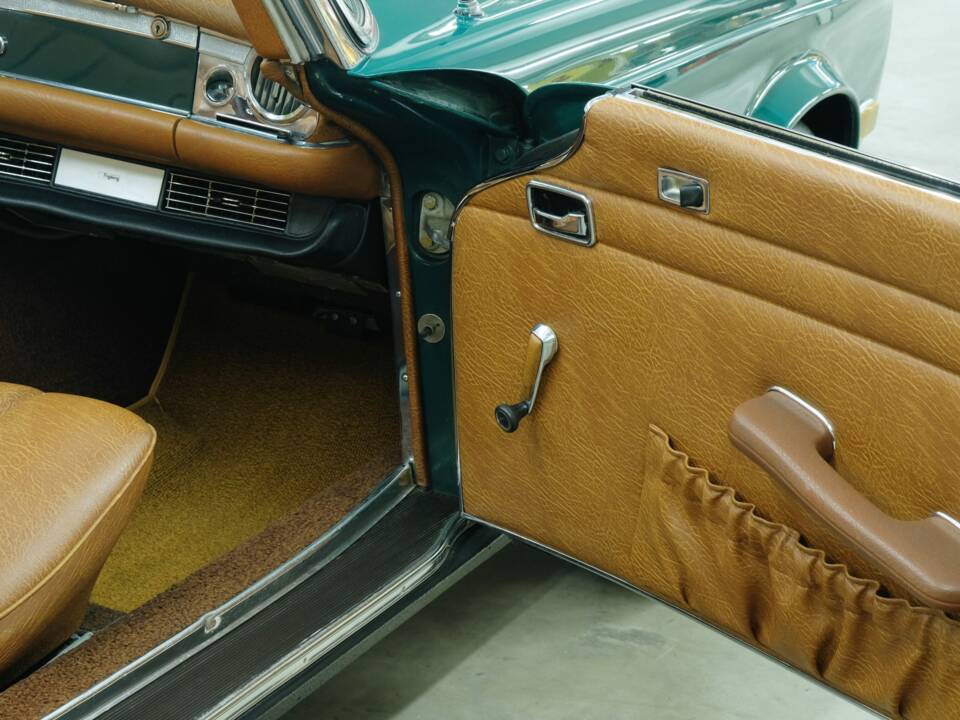 Image 38/50 de Mercedes-Benz 280 SL (1968)