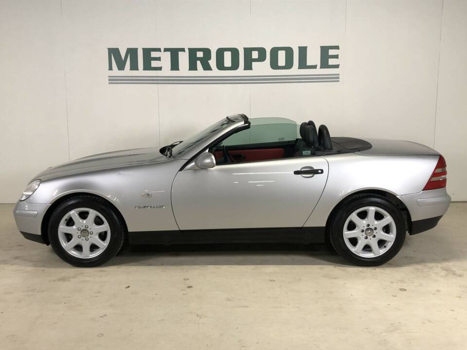 Image 3/24 de Mercedes-Benz SLK 230 Kompressor (1997)