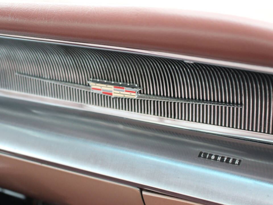 Bild 25/40 von Cadillac 62 Coupe DeVille (1959)