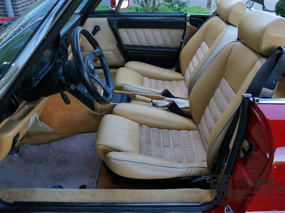 Imagen 3/50 de Alfa Romeo 2.0 Spider (1991)