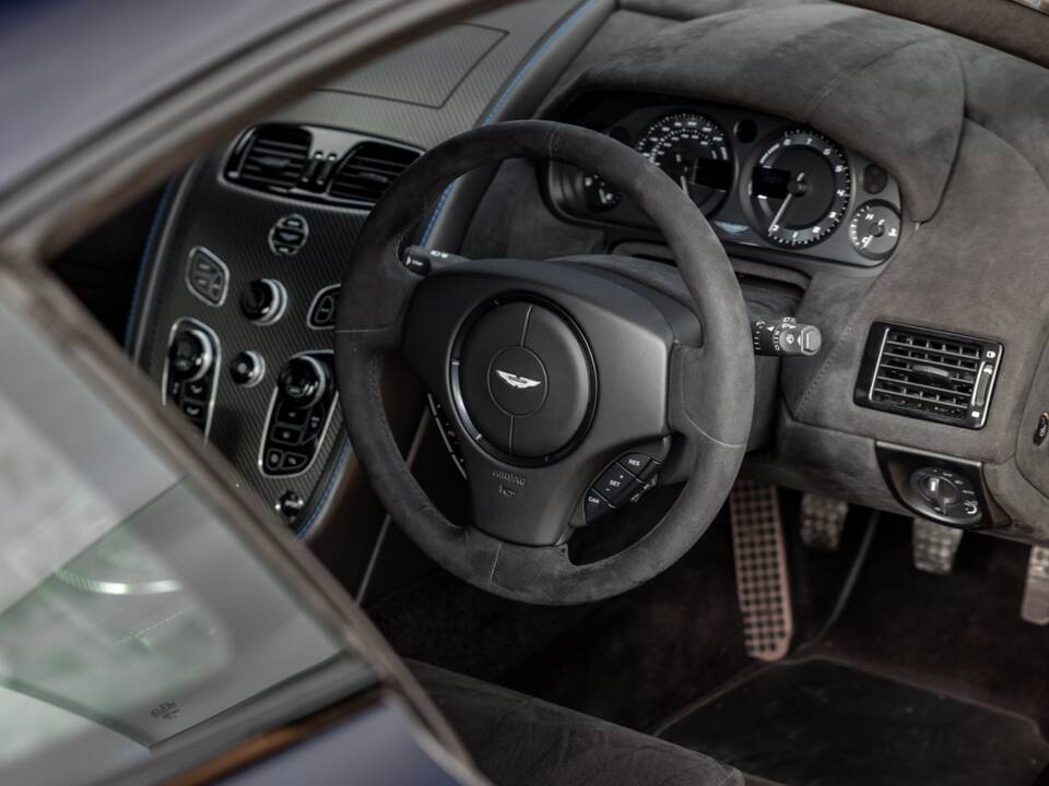 Image 58/65 of Aston Martin Vantage GT8 (2017)