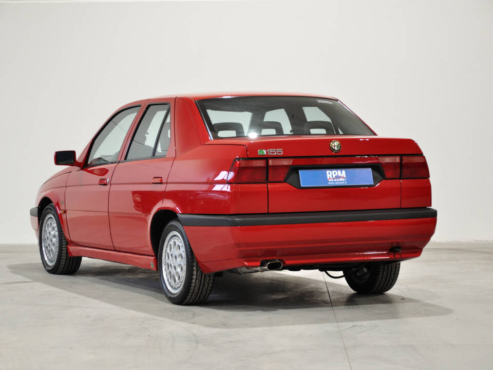 Image 24/37 of Alfa Romeo 155 Twin Spark 2.0 (1992)