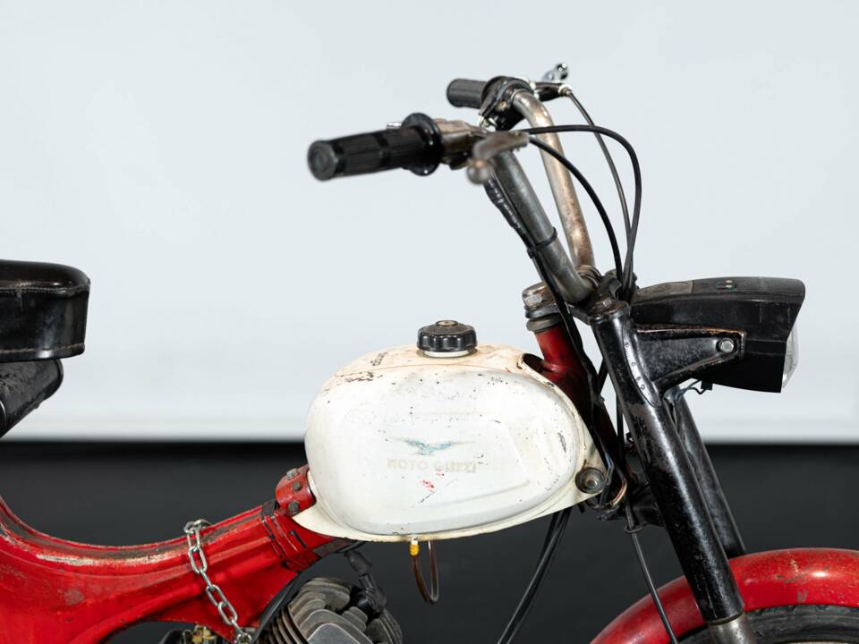 Image 12/16 of Moto Guzzi DUMMY (1969)