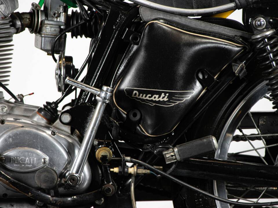 Bild 15/50 von Ducati 450 Scrambler (1969)
