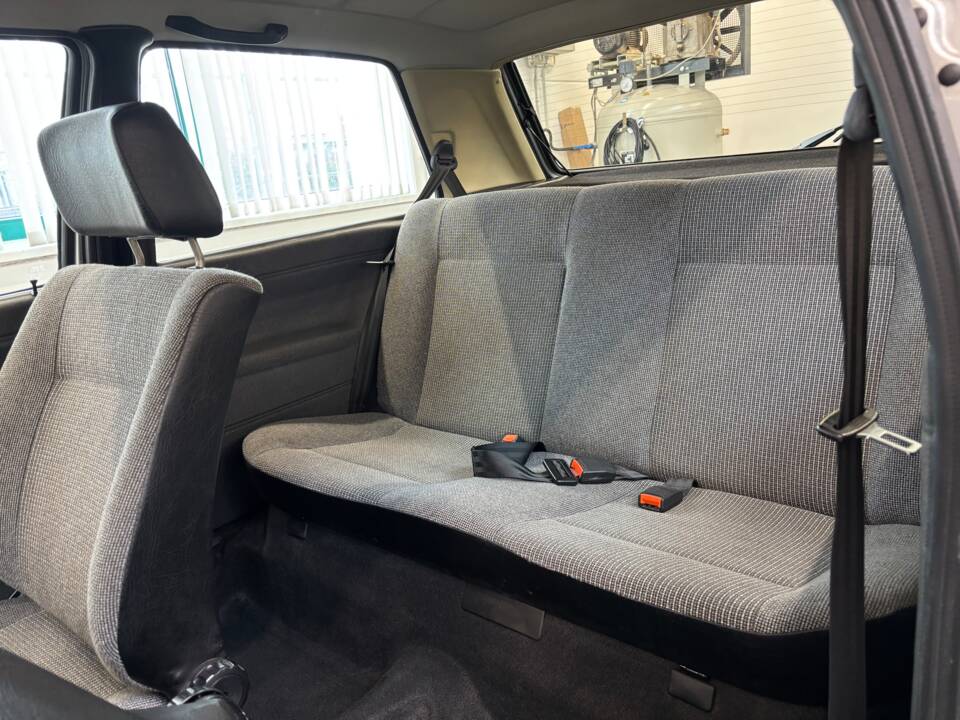 Imagen 13/23 de Volkswagen Golf Mk II 1.3 (1987)