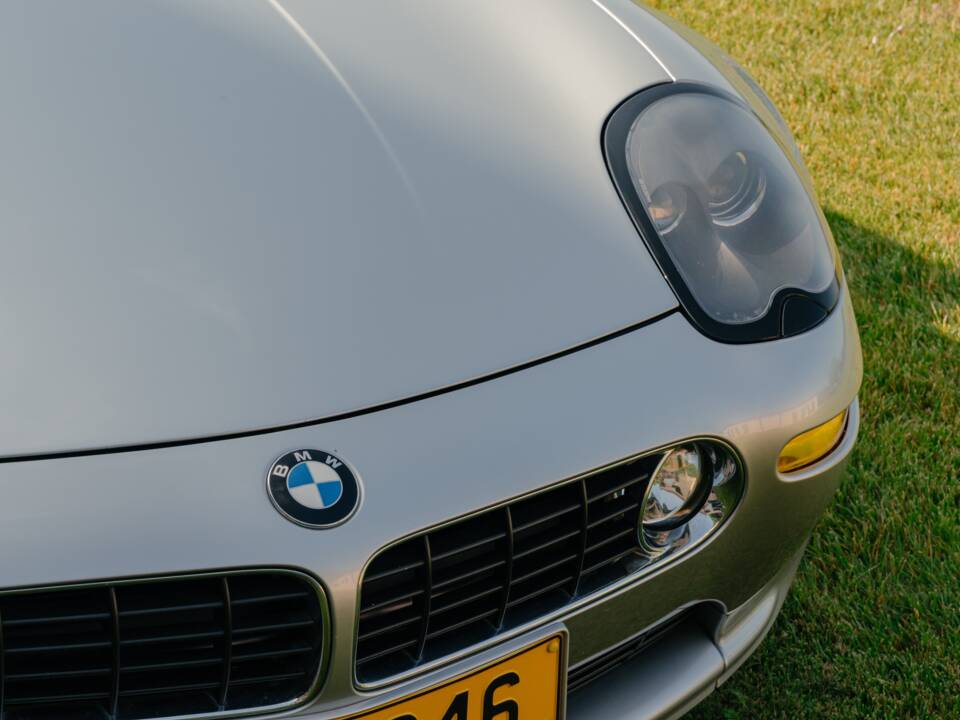 Image 80/185 of BMW Z8 (2001)