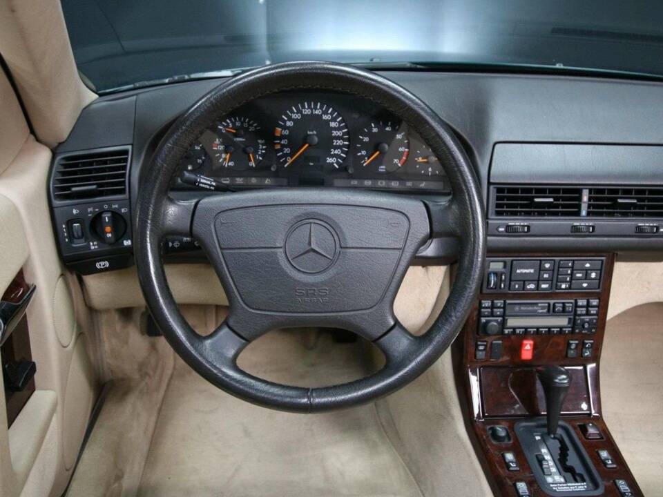 Bild 14/30 von Mercedes-Benz SL 500 (1994)