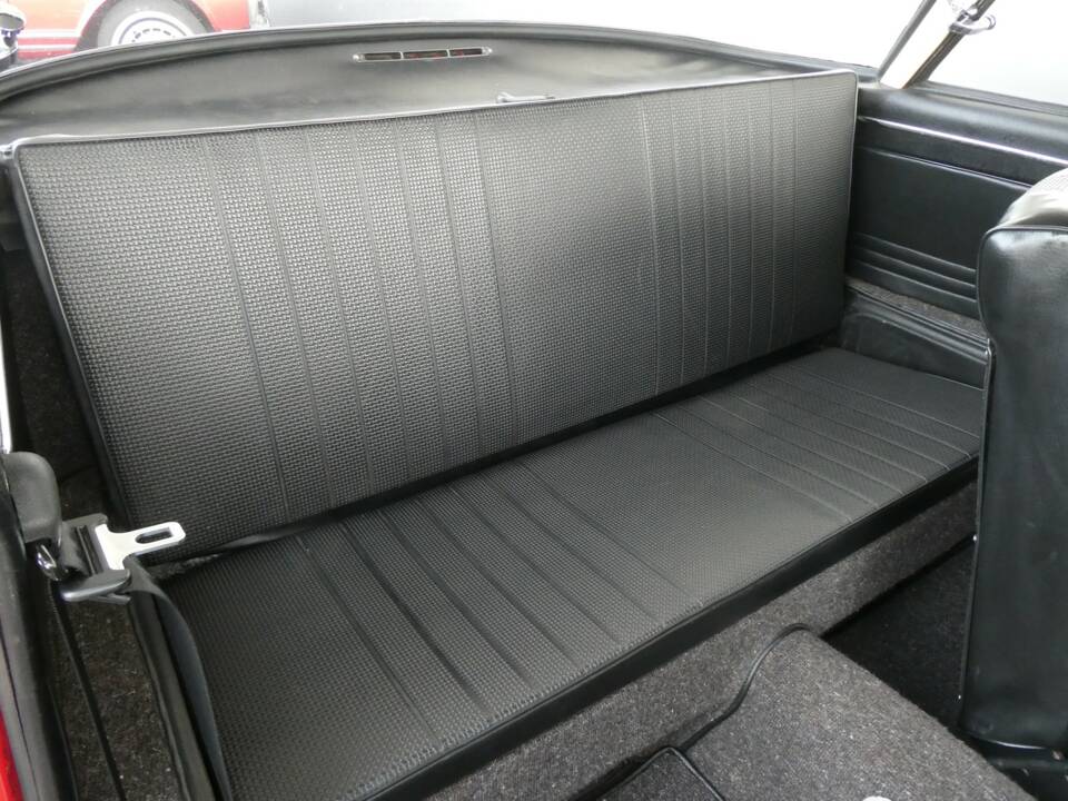 Image 14/27 of Volkswagen Karmann Ghia 1600 L (1967)