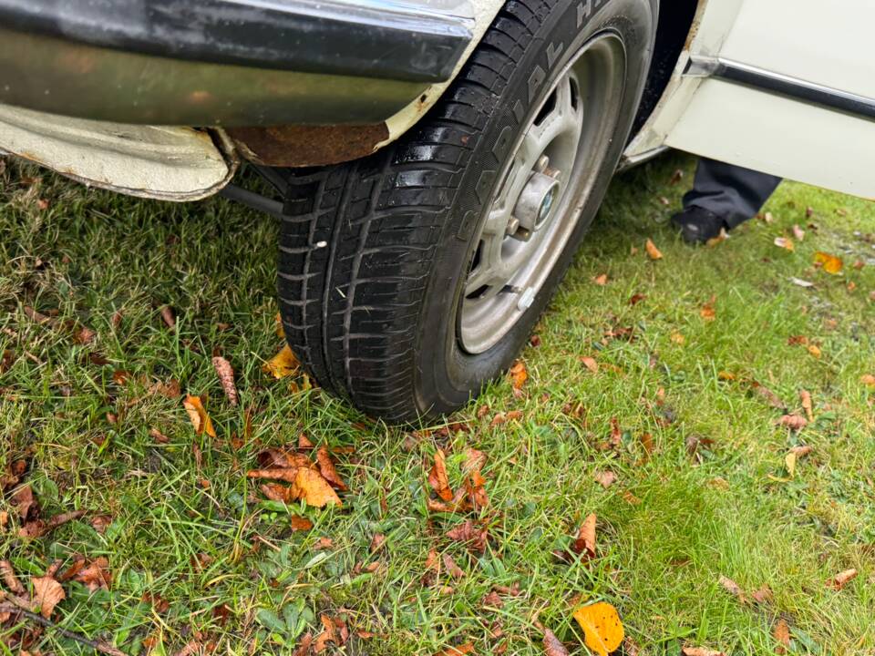 Bild 11/17 von BMW 1502 (1976)