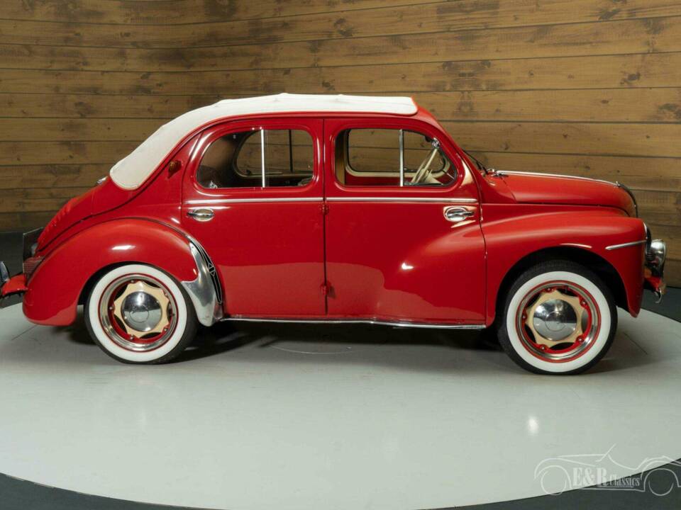 Bild 9/19 von Renault 4 CV Décapotable (1951)