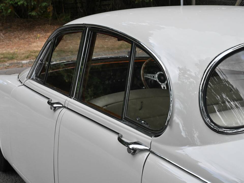 Bild 22/50 von Jaguar Mk II 3.8 (1961)