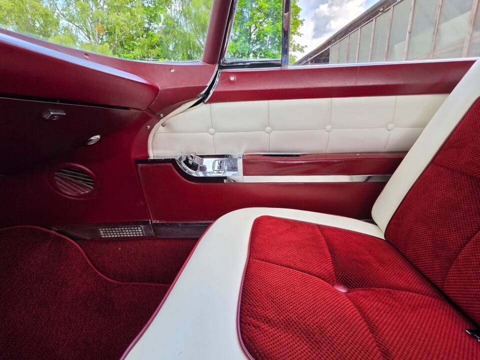 Image 23/75 of Lincoln Continental Mark II (1956)
