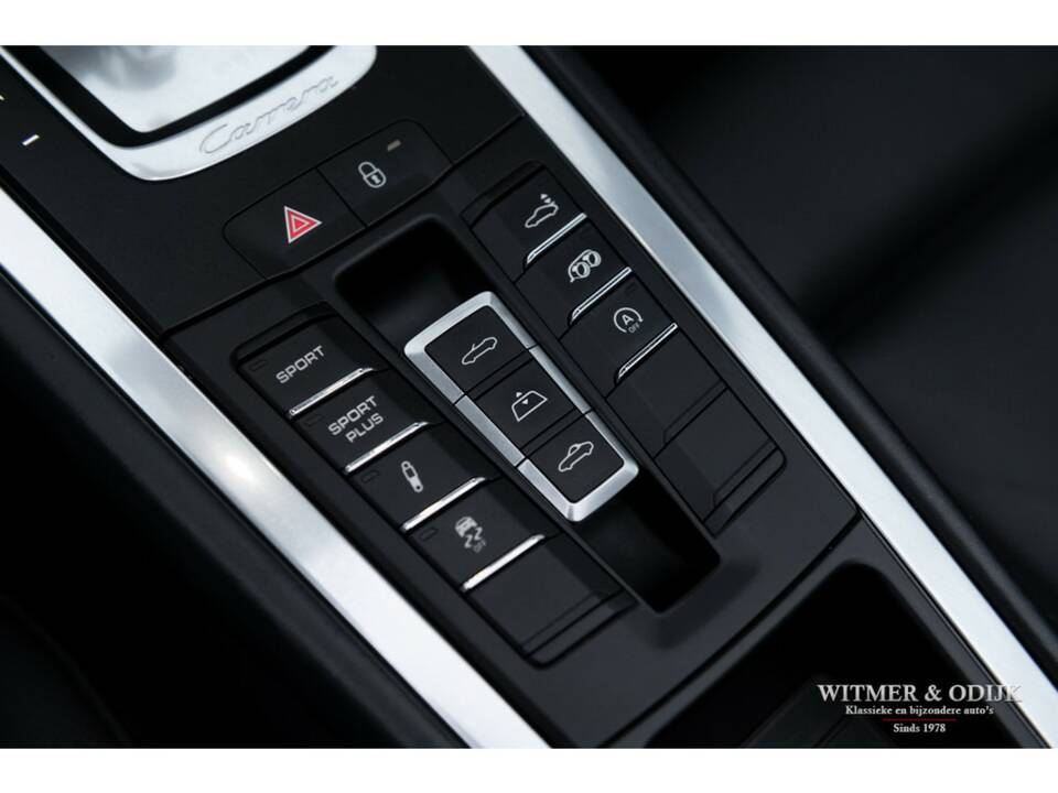 Image 17/29 of Porsche 911 Carrera S (2012)