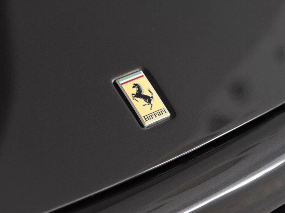 Image 21/47 of Ferrari 550 Maranello (1997)