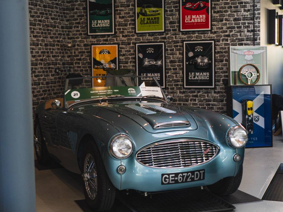 Image 13/30 of Austin-Healey 3000 Mk I (BT7) (1960)