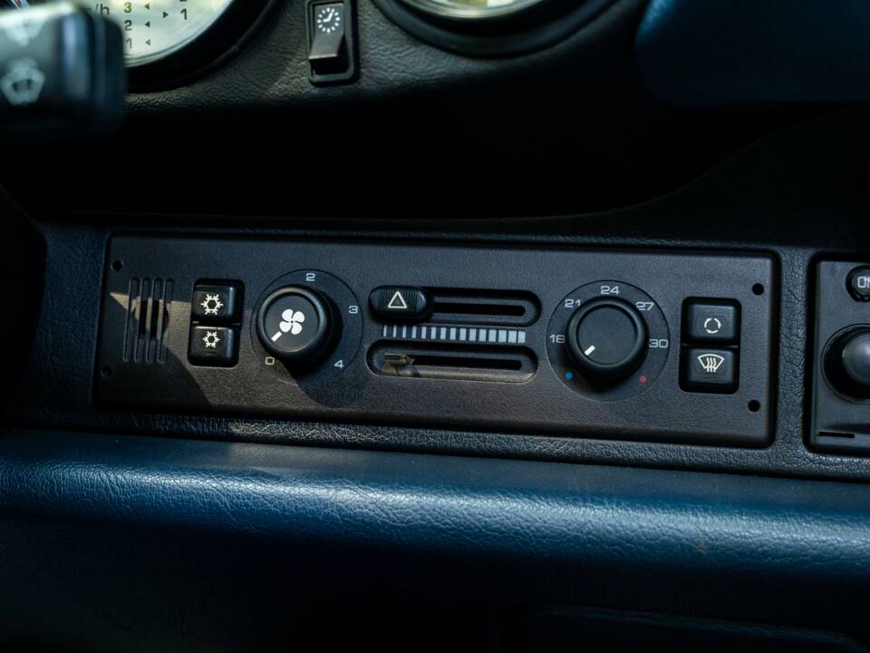 Afbeelding 24/32 van Porsche 911 Carrera (1996)