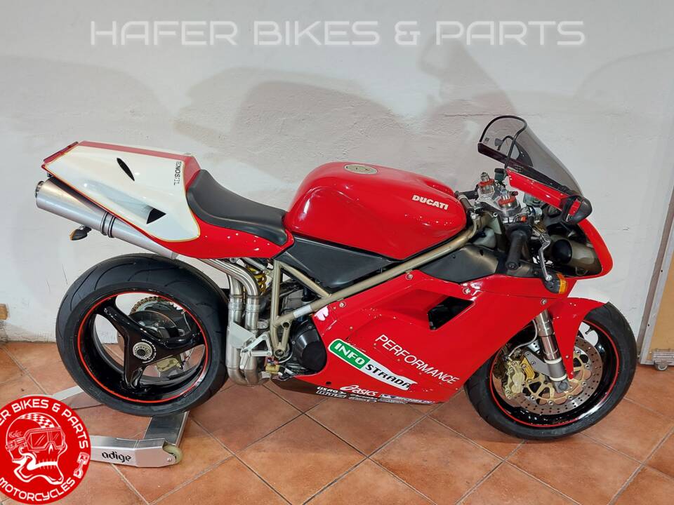Obraz 4/38 pojazdu Ducati 916 (1998)