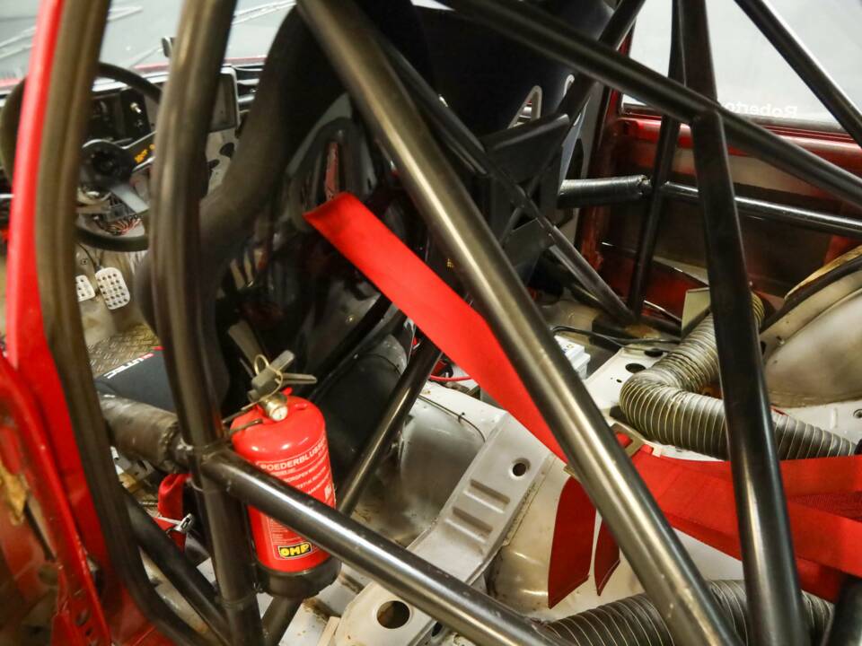 Image 49/50 de Alfa Romeo 75 3.0 V6 QV (1990)