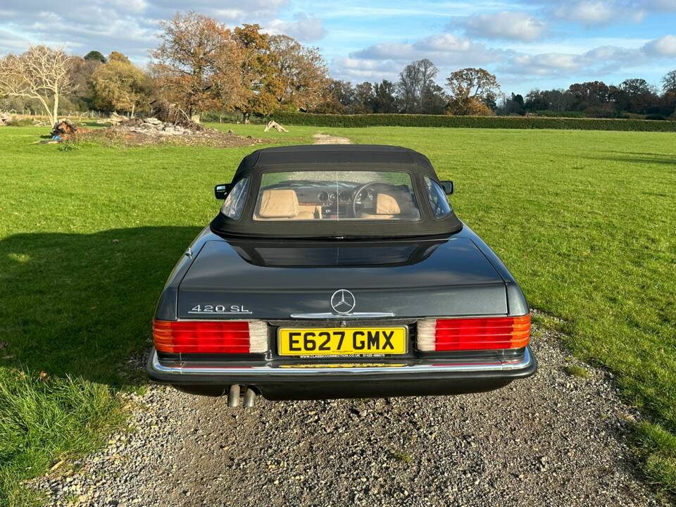 Image 57/71 of Mercedes-Benz 420 SL (1988)