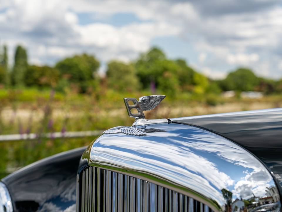 Image 12/37 of Bentley S 1 Continental DHC (1955)