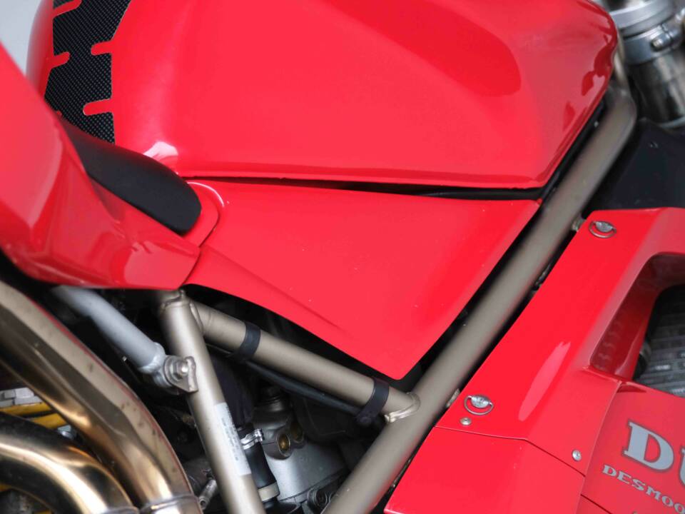 Bild 85/93 von Ducati 916 Strada (1994)