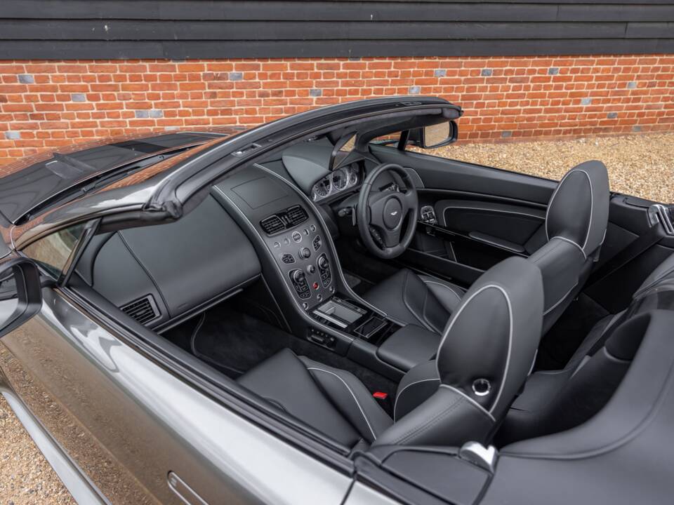 Afbeelding 41/75 van Aston Martin V12 Vantage AMR Roadster (2018)
