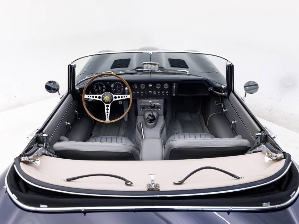 Image 20/39 de Jaguar E-Type 4.2 (1965)