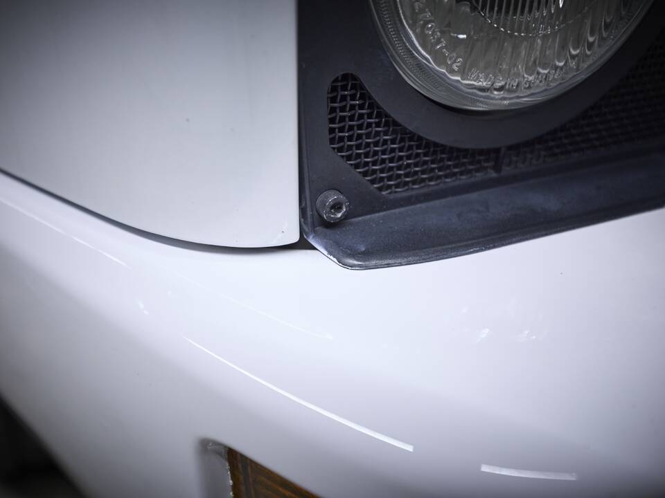Image 53/93 of Lancia Delta HF Integrale Evoluzione I (1992)