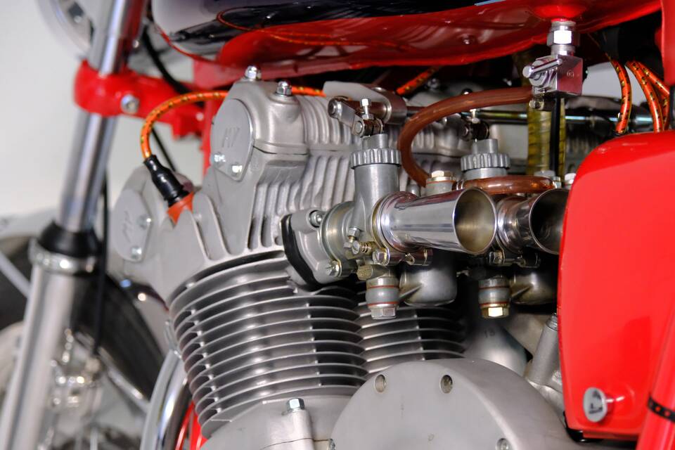 Image 73/99 of MV Agusta 750 Sport (1971)
