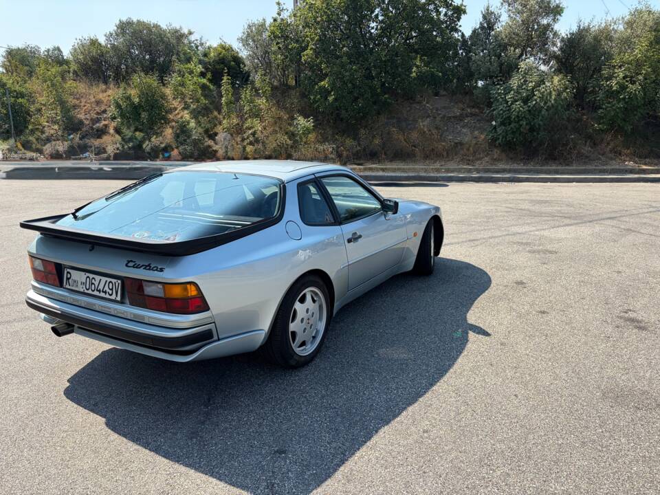 Image 27/98 of Porsche 944 Turbo S (1988)