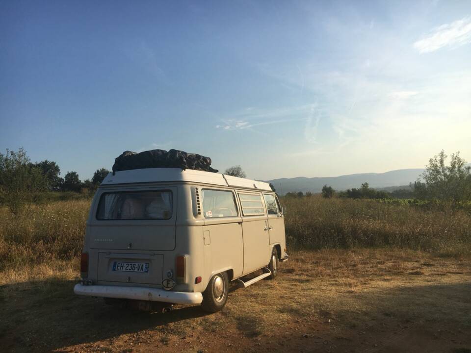 Image 8/9 of Volkswagen T2a Kombi (1971)