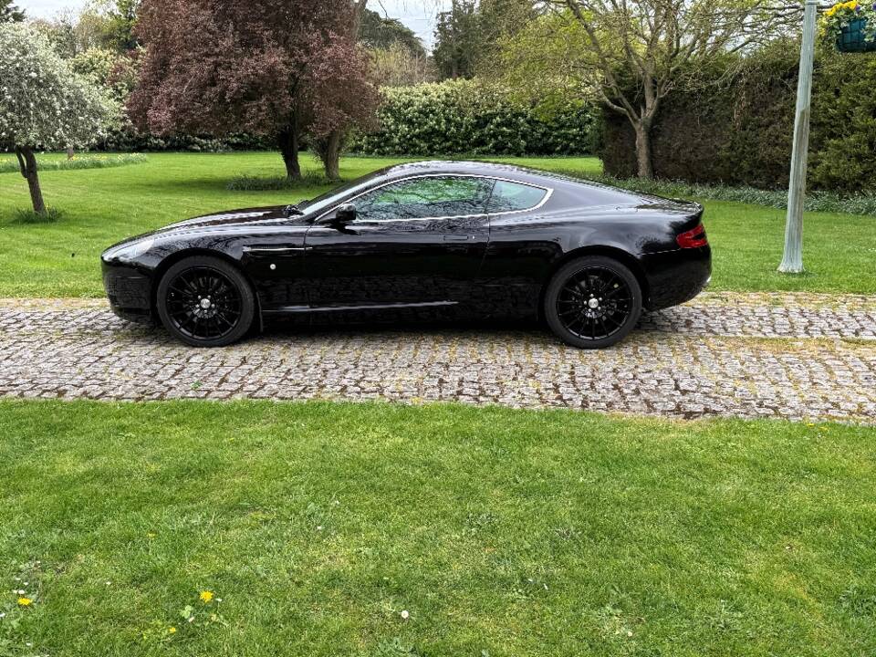 Afbeelding 5/30 van Aston Martin DB 9 (2007)