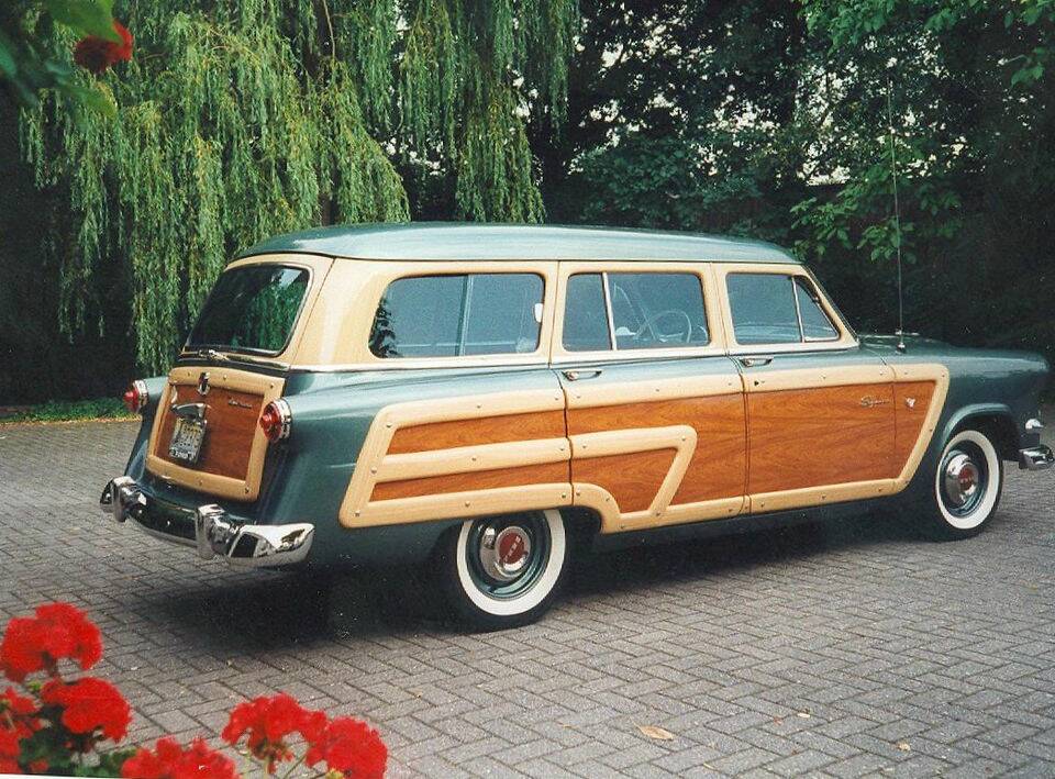 Image 5/8 of Ford Custom DeLuxe Country Squire (1954)