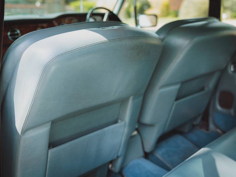 Image 30/42 of Rolls-Royce Silver Shadow II (1977)