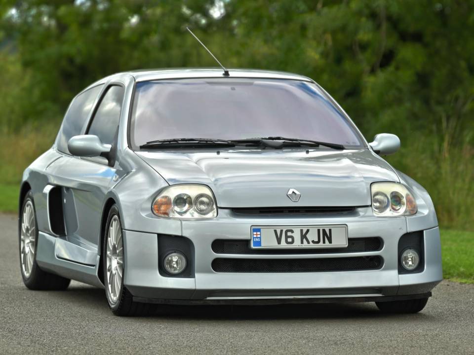 Image 2/50 of Renault Clio II V6 (1900)
