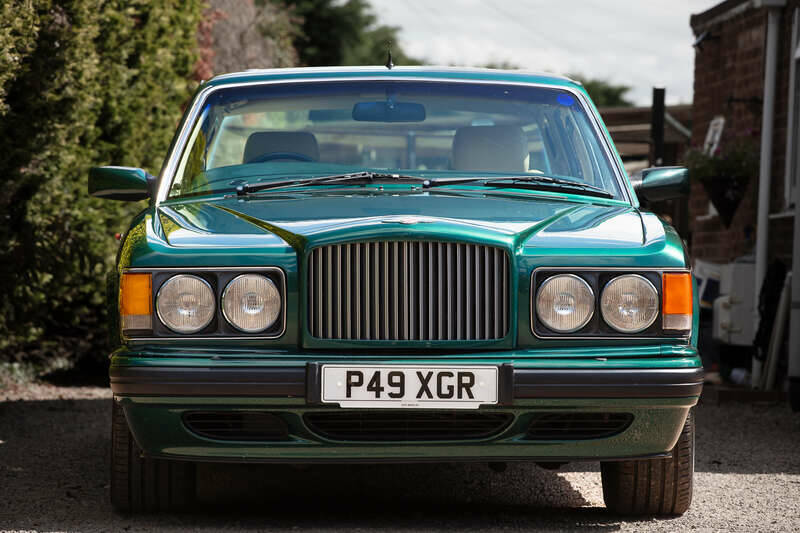Image 7/50 of Bentley Turbo R lang (1996)