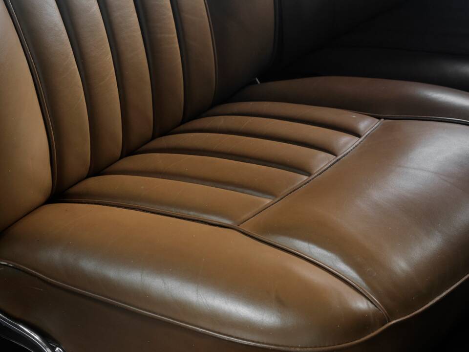 Image 44/50 of Mercedes-Benz 220 Coupe (1954)
