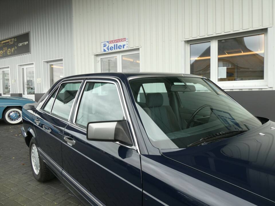 Bild 19/21 von Mercedes-Benz 300 SE (1990)