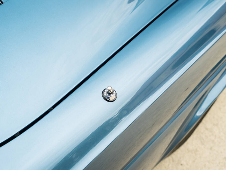 Image 24/48 of Mercedes-Benz 280 SE (1969)