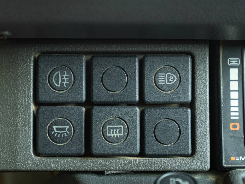 Immagine 37/50 di Land Rover Range Rover Classic 3.9 (1991)
