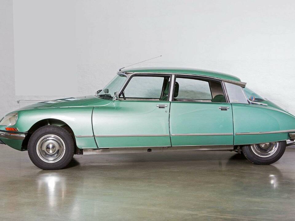Bild 3/20 von Citroën DS 23 Pallas (1974)