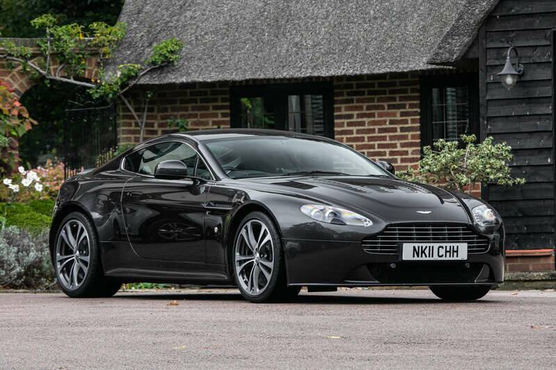 Imagen 1/46 de Aston Martin V12 Zagato (2011)