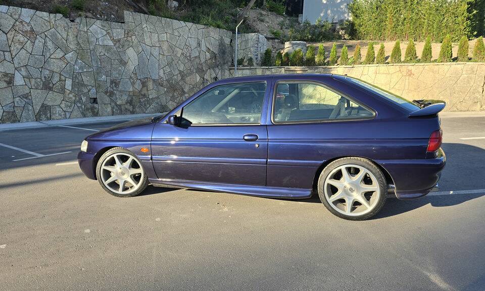 Obraz 4/8 pojazdu Ford Escort 2.0 16V "F1 Edition" (1996)