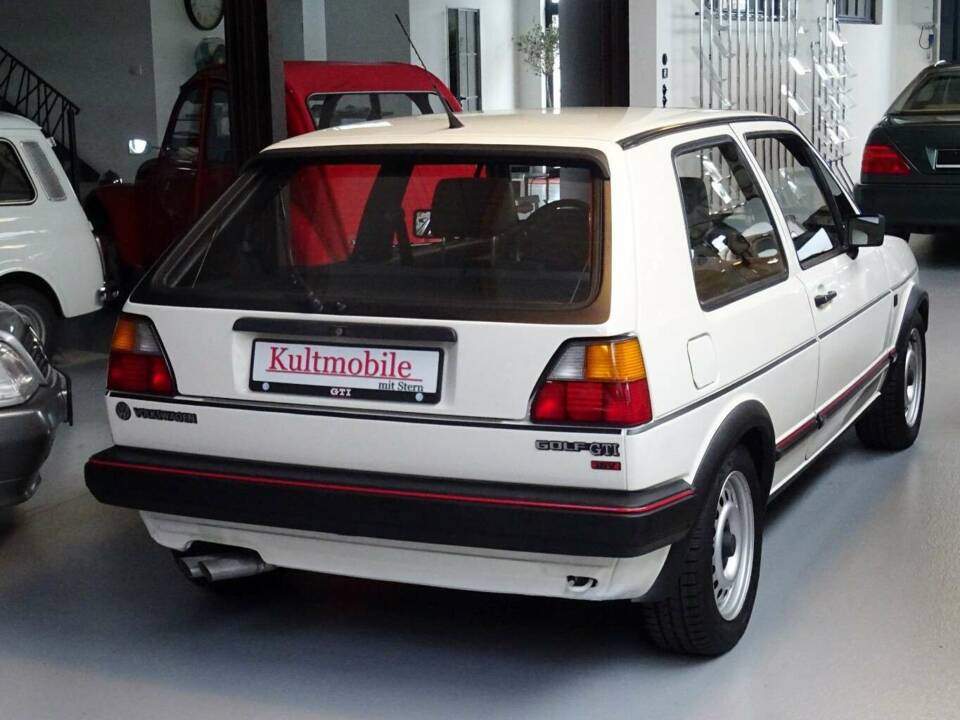 Bild 5/18 von Volkswagen Golf II GTi 16V 1.8 (1987)