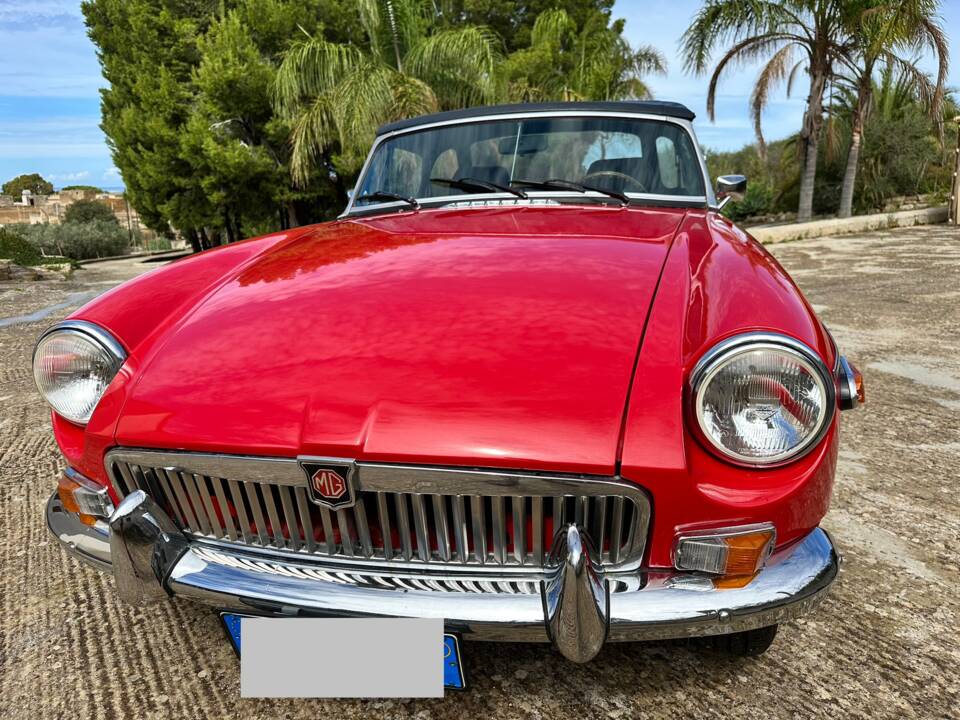 Immagine 26/66 di MG MGB (1977)