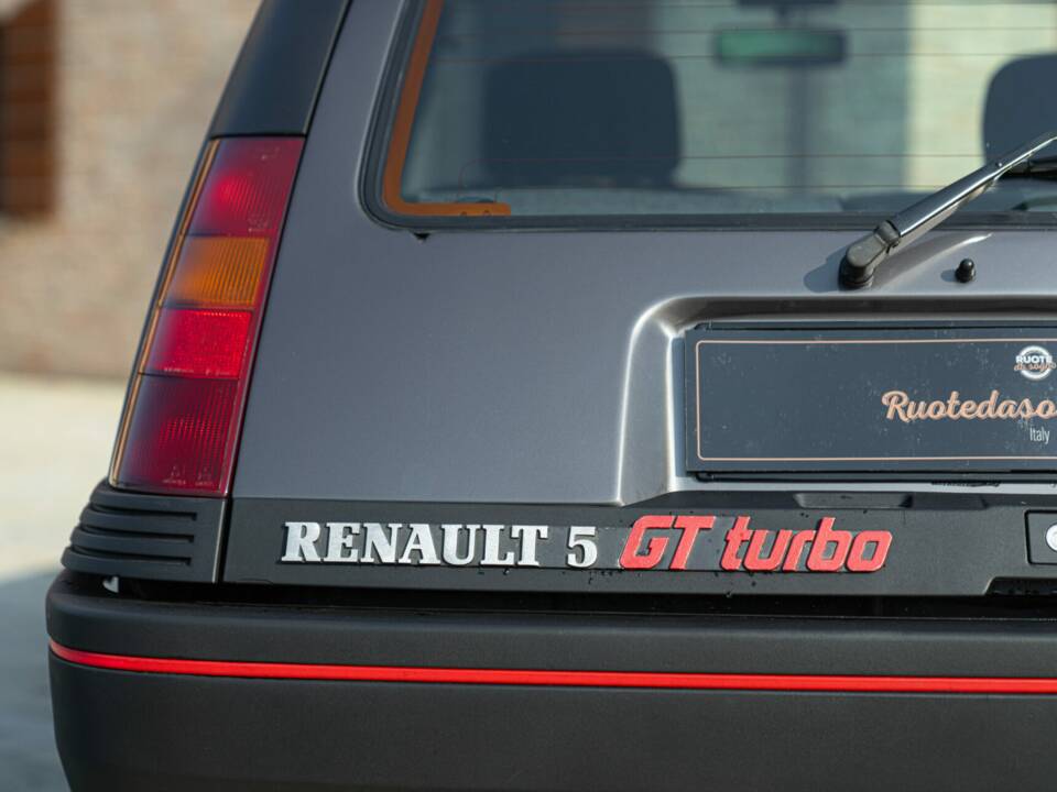 Image 20/50 of Renault R 5 GT Turbo (1986)