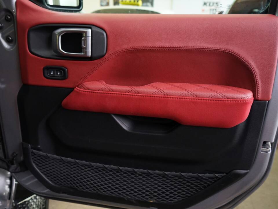 Bild 14/29 von Jeep Wrangler 2.0T Sahara (2020)