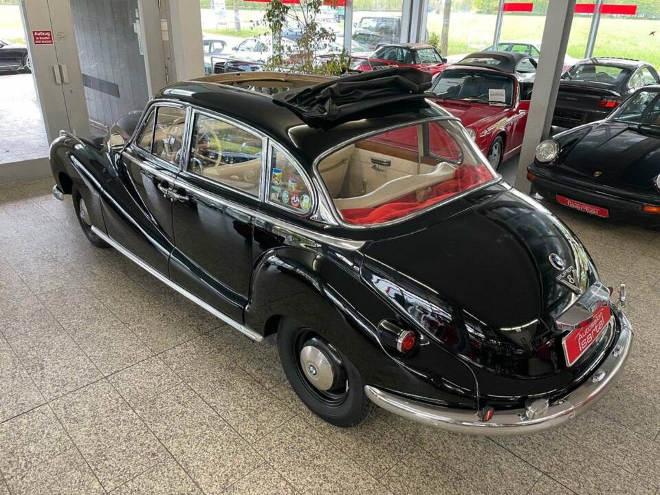 Bild 9/20 von BMW 502 - 3.2 Litre Super (1961)