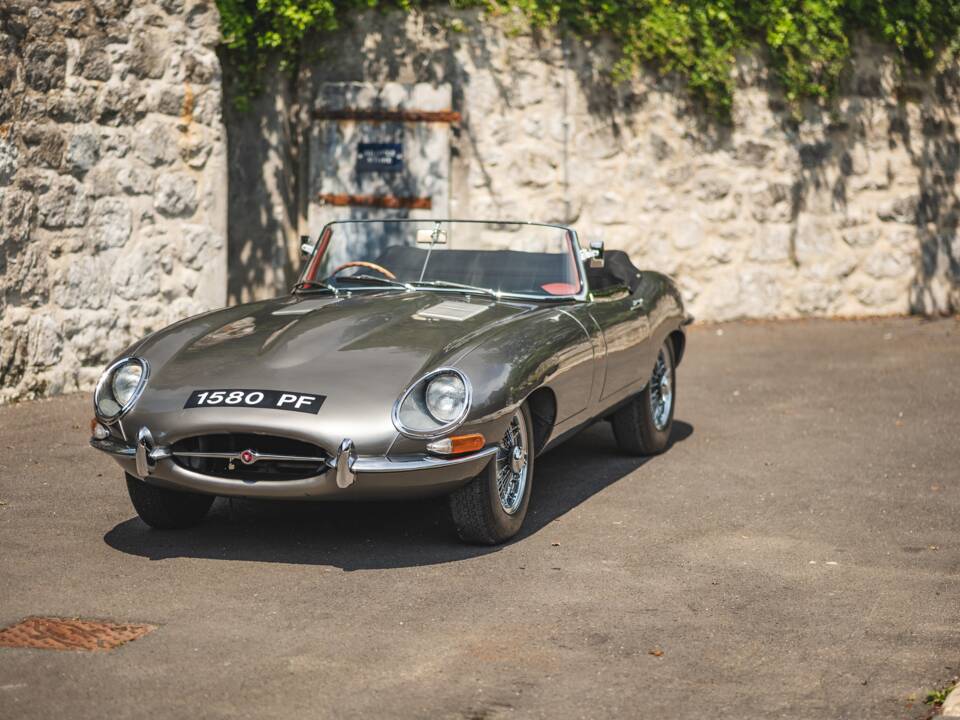 Image 16/50 of Jaguar Type E 3.8 (1963)