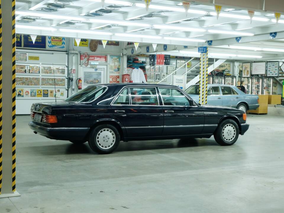 Bild 48/50 von Mercedes-Benz 500 SEL (1990)